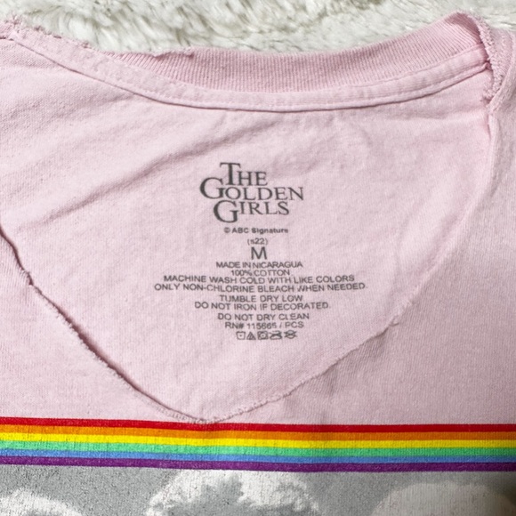 The Golden Girls Queens Cut V-Neck Graphic T-Shirt Pink Women’s Sz M - Picture 5 of 7